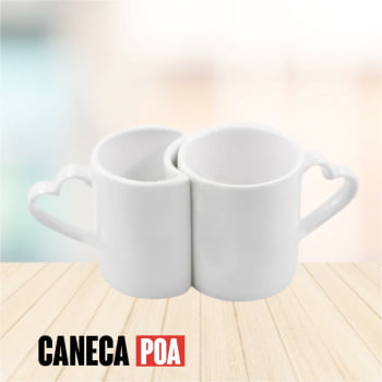 CANECA CERÂMICA BRANCA ALÇA CORAÇÃO DUPLO