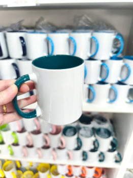 CANECA CERÂMICA BRANCA ALÇA E INTERNO COLORIDA - 24 unidades 