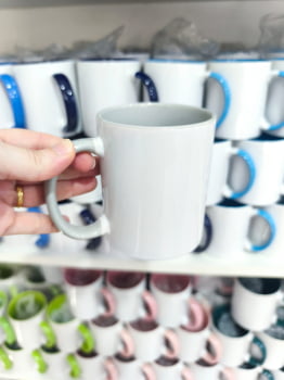 CANECA CERÂMICA BRANCA COM ALÇA E INTERNO COLOR